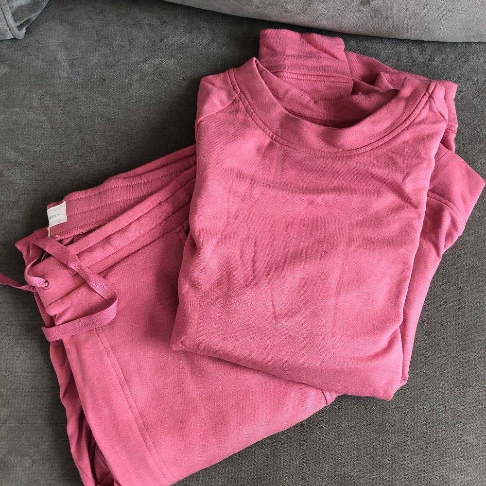 Lou & Grey Sweatsuit Pink